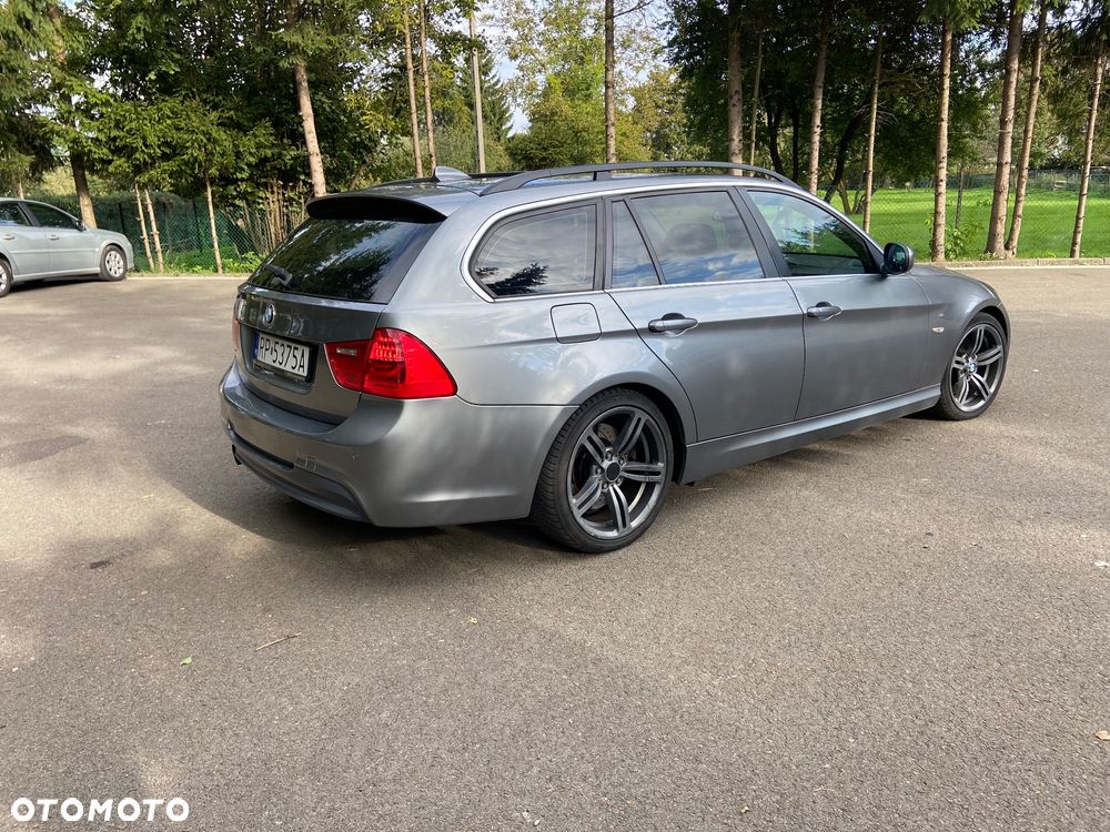 BMW Seria 3 325d DPF Touring - 8