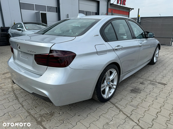 BMW Seria 3 330e iPerformance M Sport Shadow