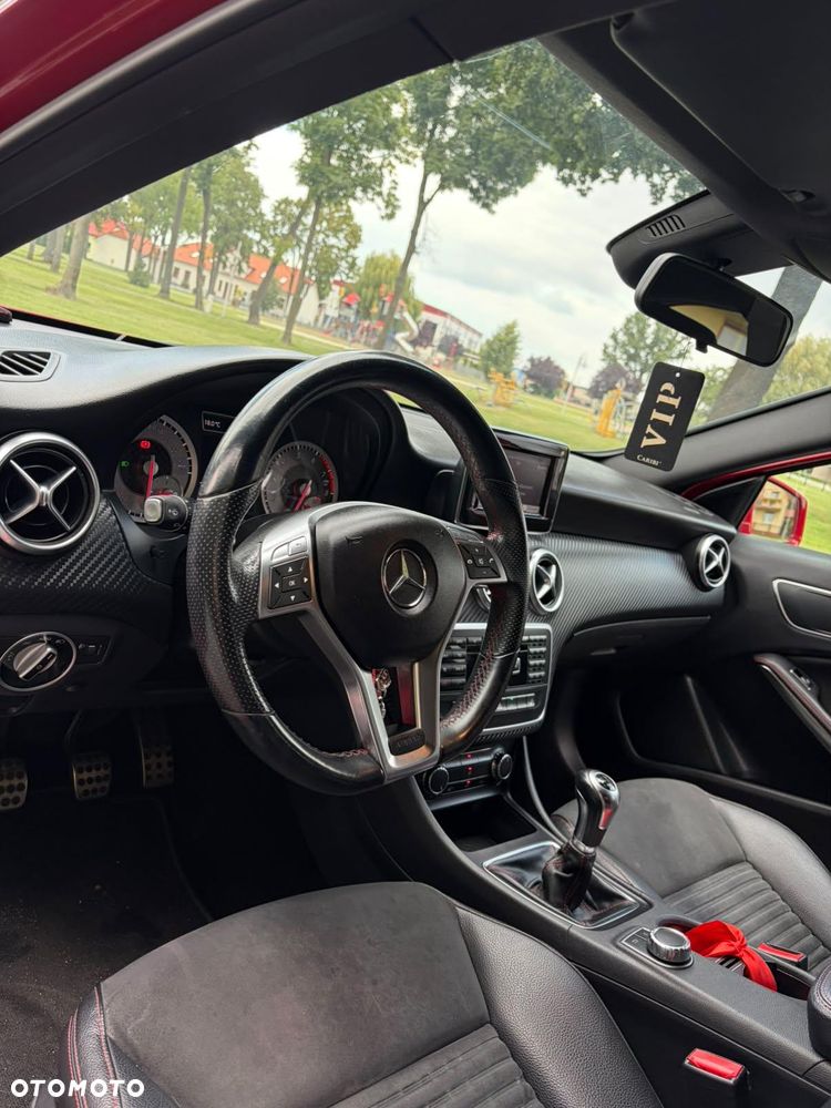 Mercedes-Benz Klasa A 180 BlueEfficiency Edition - 9