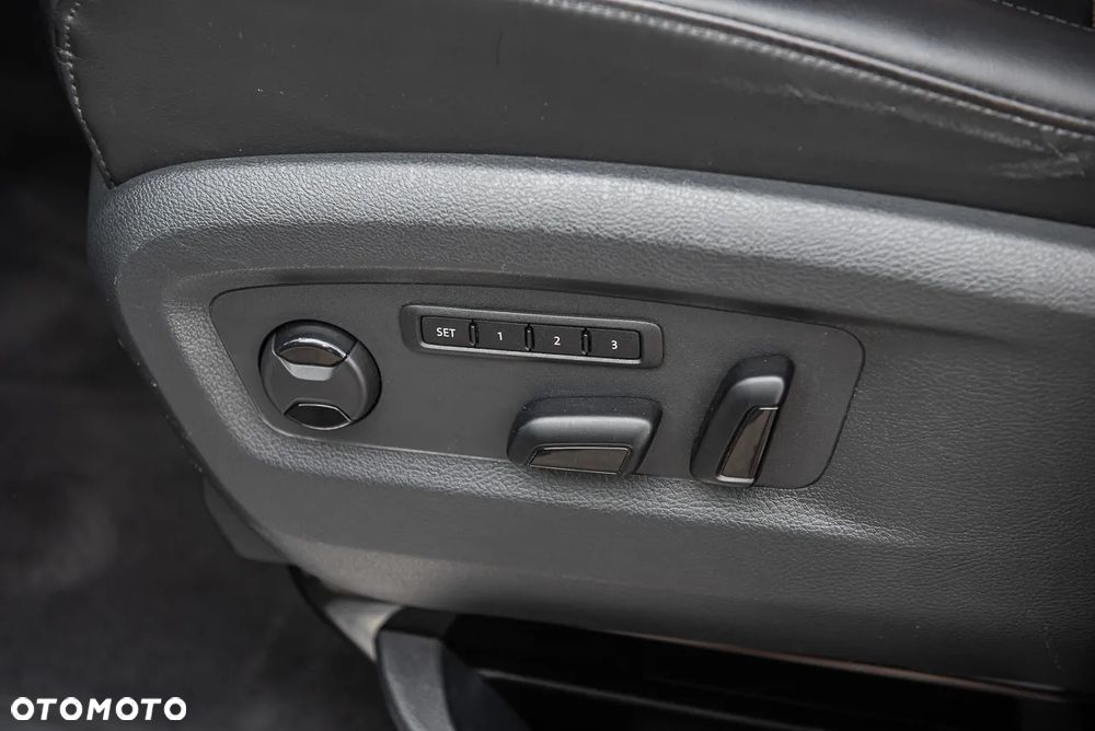 Volkswagen Multivan 2.0 BiTDI L1 Highline 4Motion DSG - 18