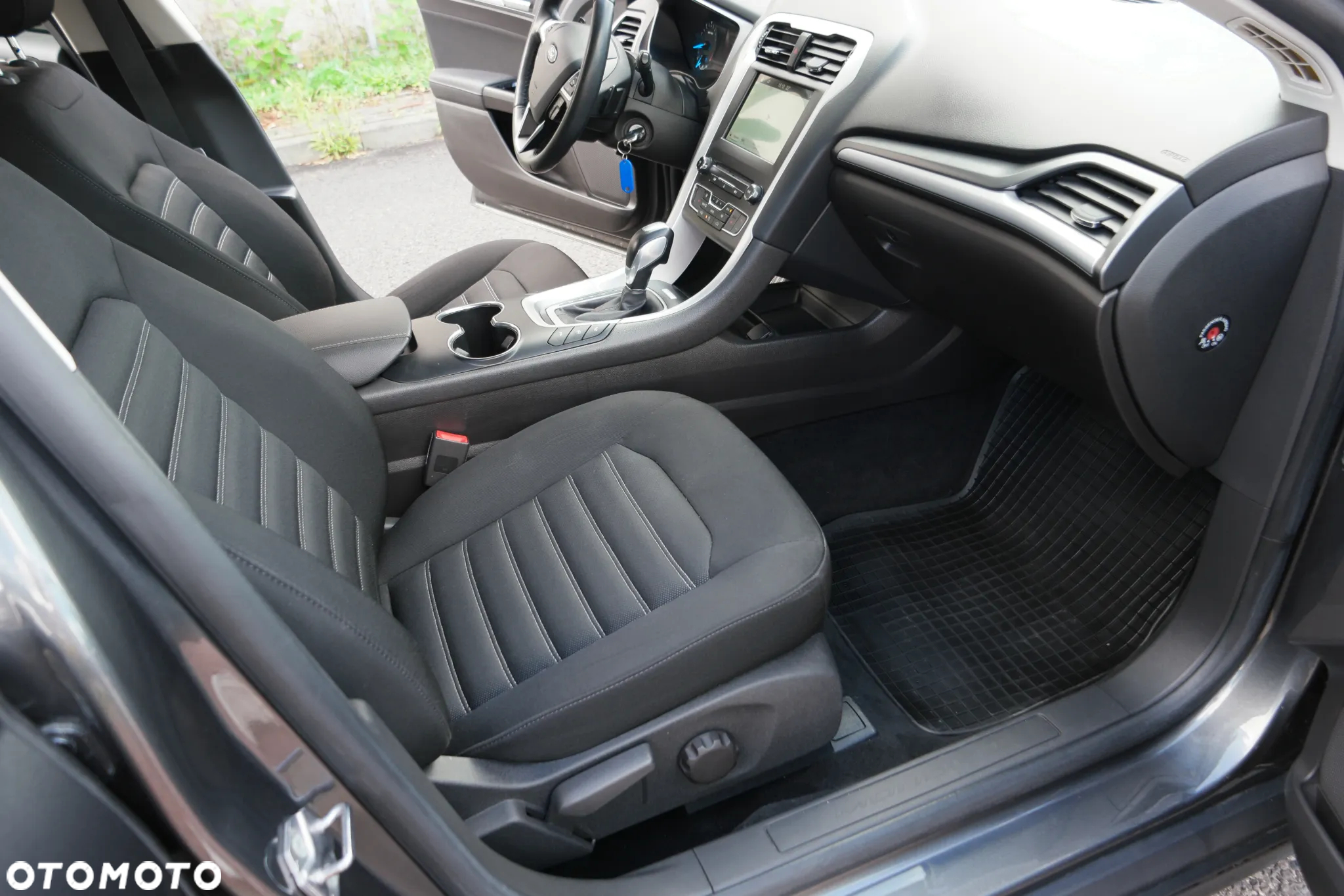Ford Mondeo - 23