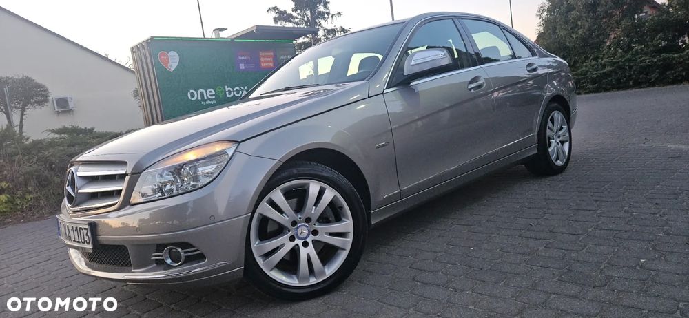 Mercedes-Benz Klasa C ver-180-blueefficiency-7g--tronic-avantgarde - 1