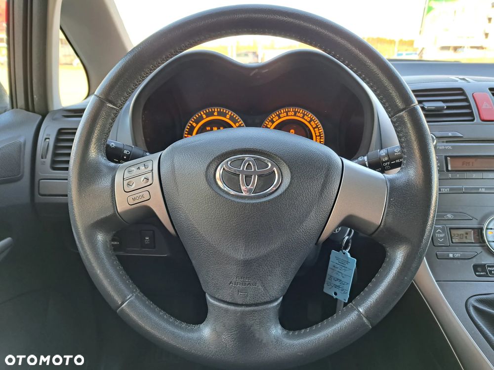 Toyota Auris - 24
