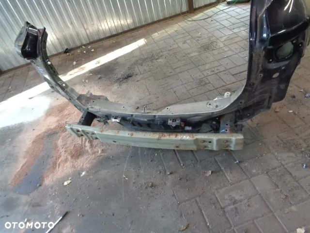 PAS TYLNY TOYOTA AVENSIS T27 09-19 KOMBI - 1