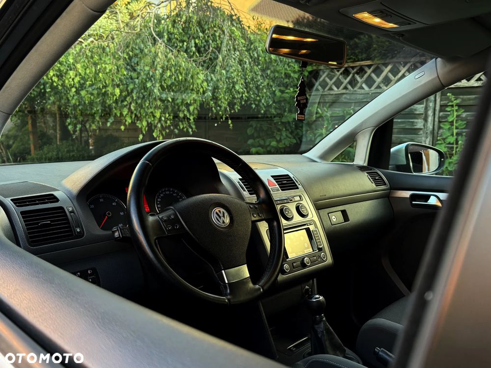 Volkswagen Touran 1.9 TDI Highline - 21