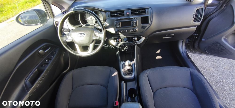 Kia Rio 1.2 L - 17