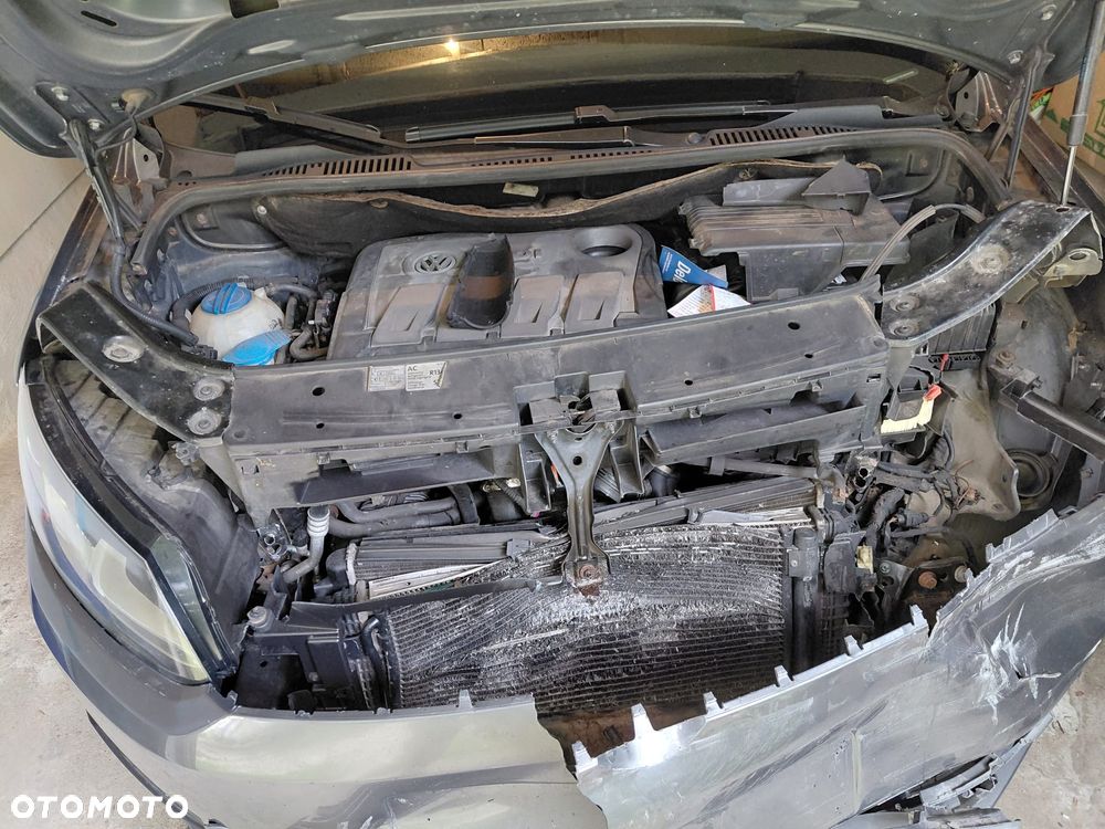 Volkswagen Touran - 2