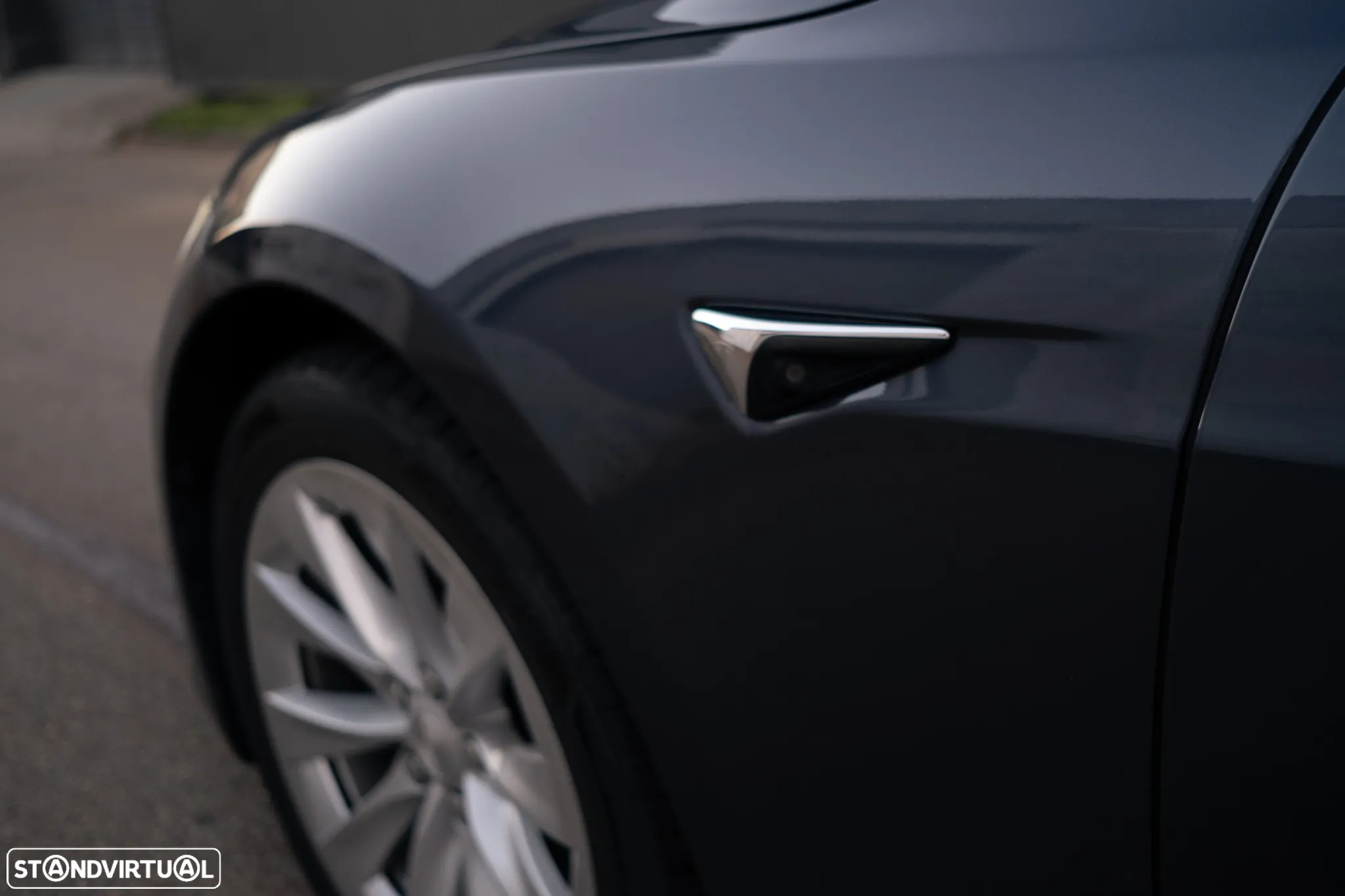 Tesla Model S Long Range - 17