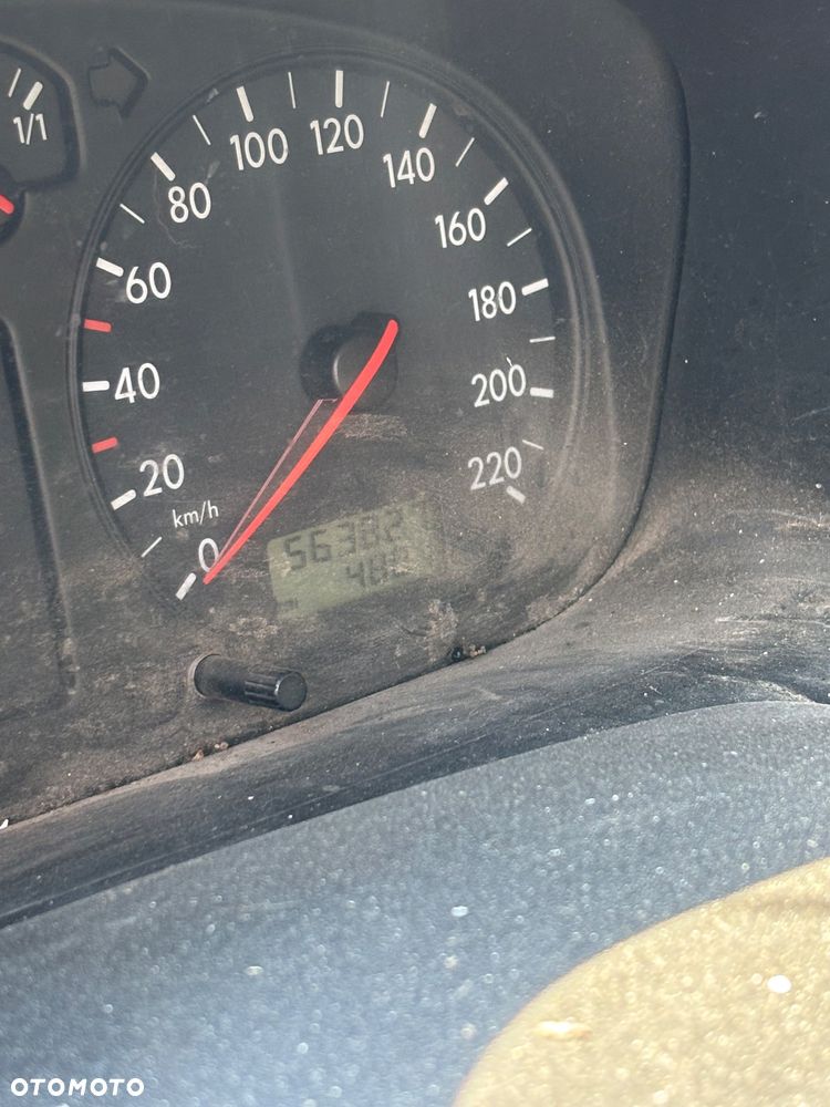 Volkswagen Transporter - 4