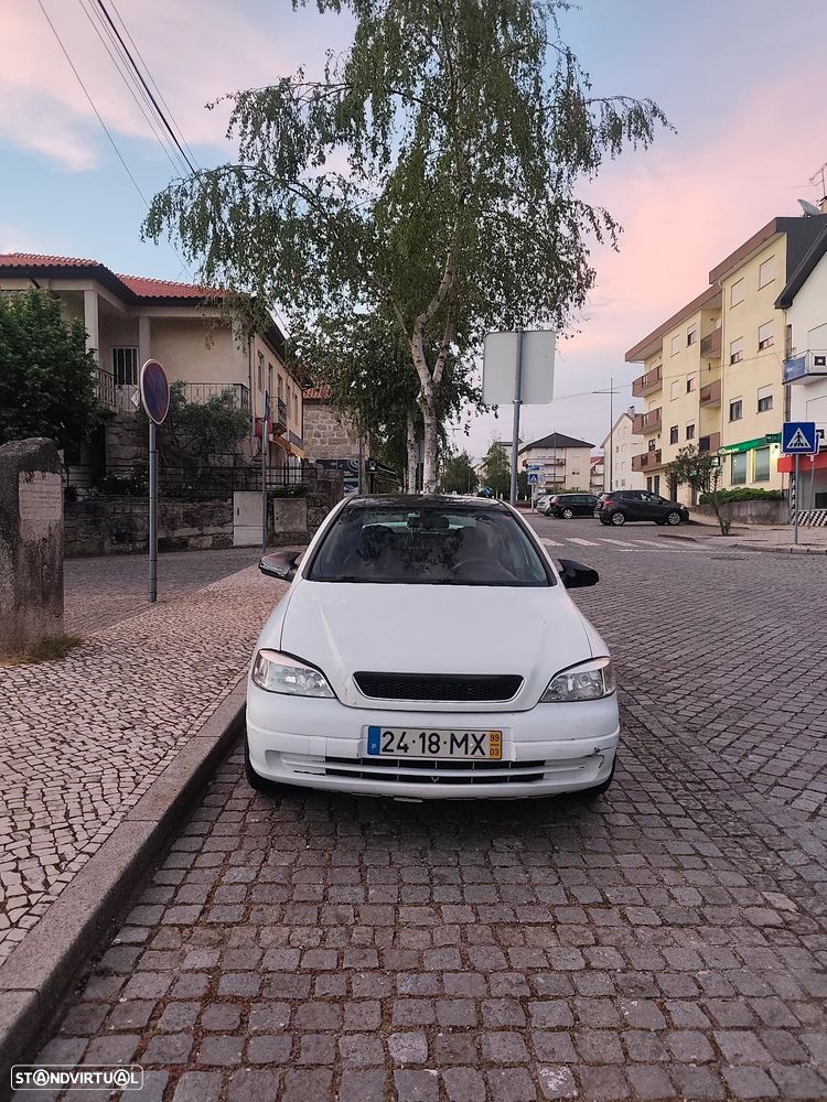 Opel Astra 1.4 Sport - 2