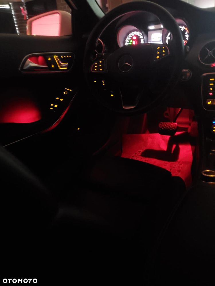 Mercedes-Benz GLA 250 4Matic 7G-DCT AMG Line - 27