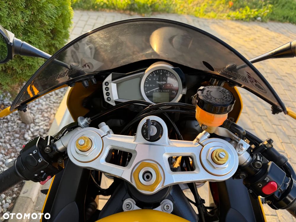 Triumph Daytona - 25
