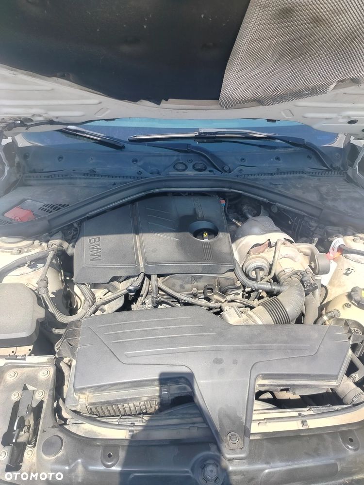 BMW Seria 3 316i - 9