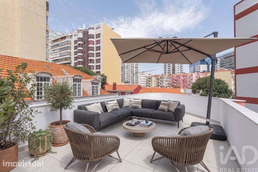 Apartamento T2 em Campolide - Grande imagem: 2/32