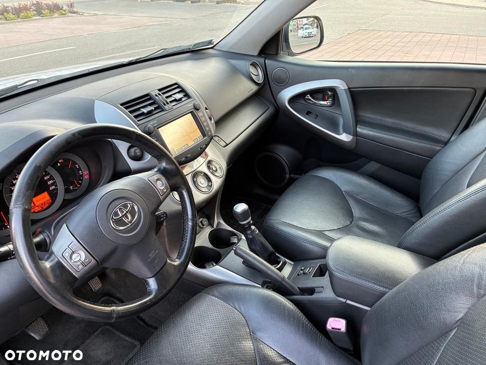 Toyota RAV4 2.2 D-4D Prestige - 6