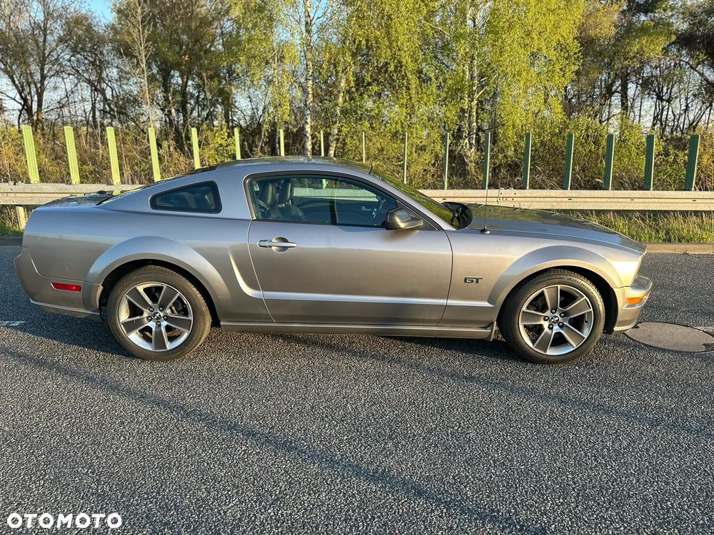Ford Mustang - 5