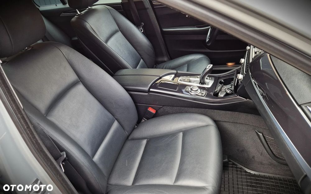 BMW Seria 5 525d - 2