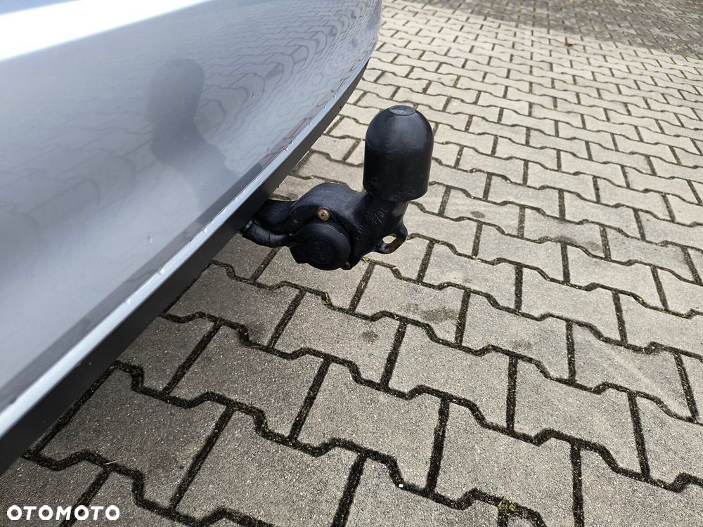 Volkswagen Passat - 11