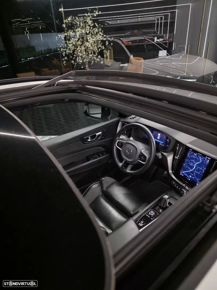Volvo XC 60 2.0 T6 PHEV R-Design AWD - 20