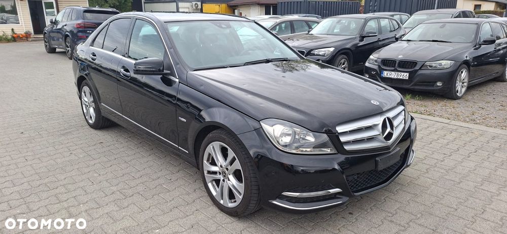 Mercedes-Benz Klasa C 200 CDI DPF (BlueEFFICIENCY) Avantgarde - 2