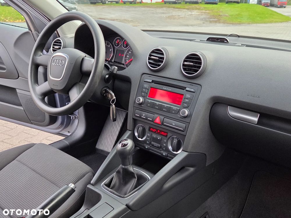 Audi A3 1.6 Ambition - 22
