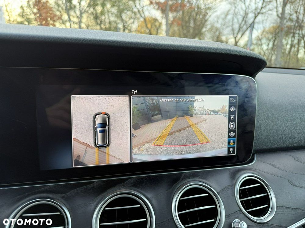 Mercedes-Benz Klasa E 400 4-Matic 9G-TRONIC - 13