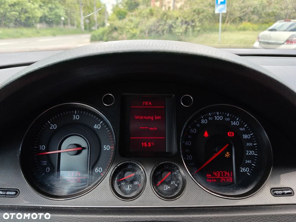 Volkswagen Passat 2.0 TDI DPF Comfortline - 22