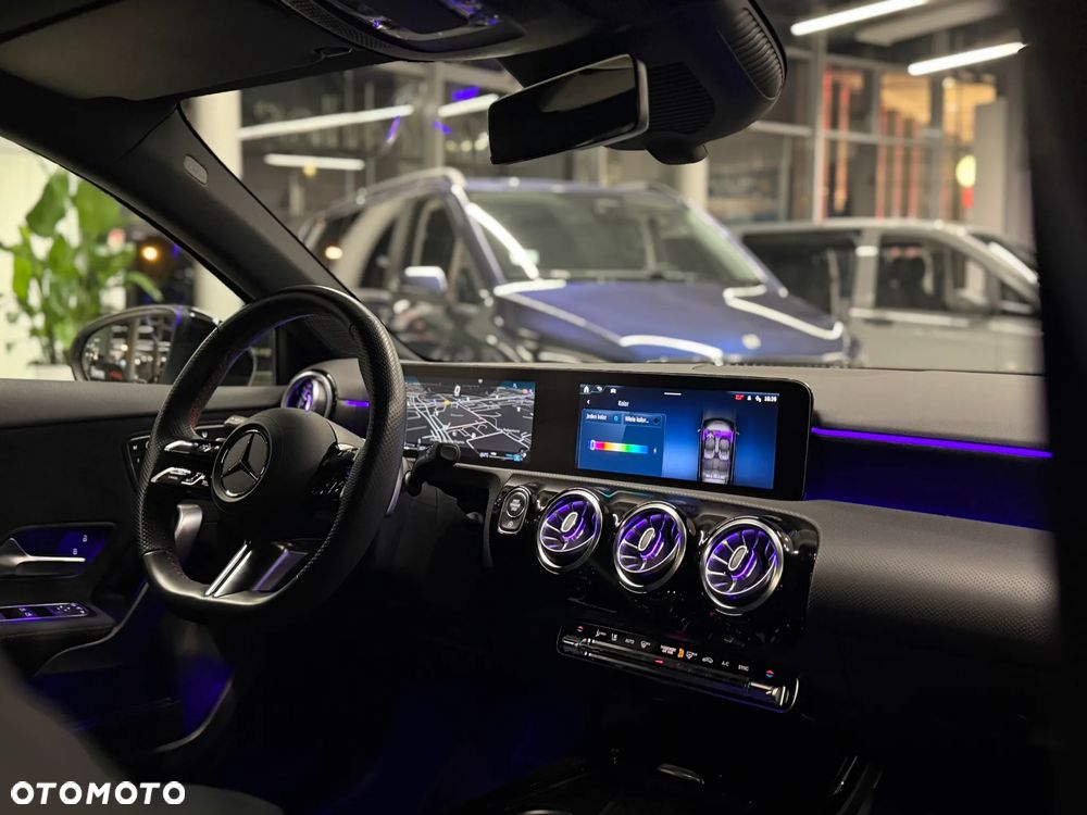 Mercedes-Benz Klasa A 220 4-Matic AMG Line 7G-DCT - 4