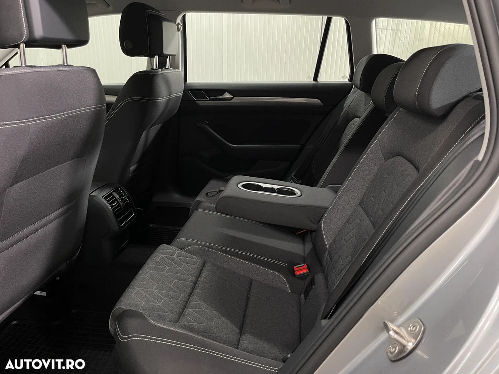 Volkswagen Passat 2.0 TDI DSG Comfortline - 12