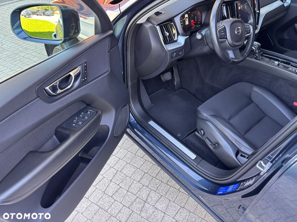 Volvo XC 60 D4 AWD Momentum - 16