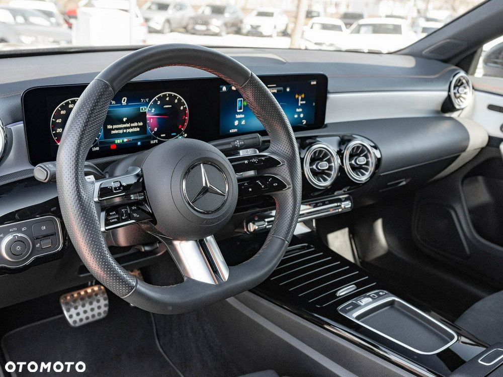 Mercedes-Benz CLA - 7