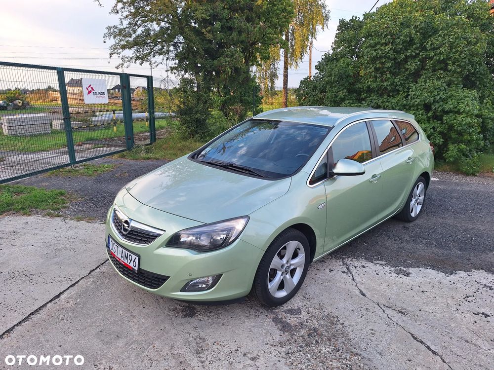Opel Astra 1.4 T Cosmo - 1