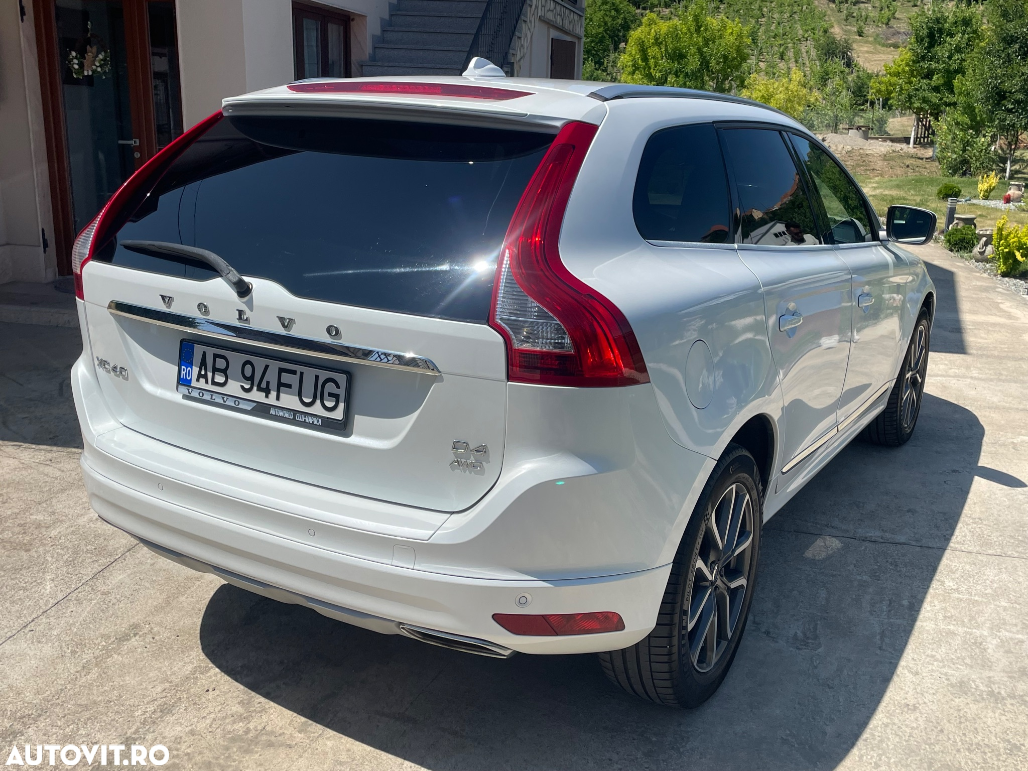 Volvo XC 60 D4AWD Kinetic - 5