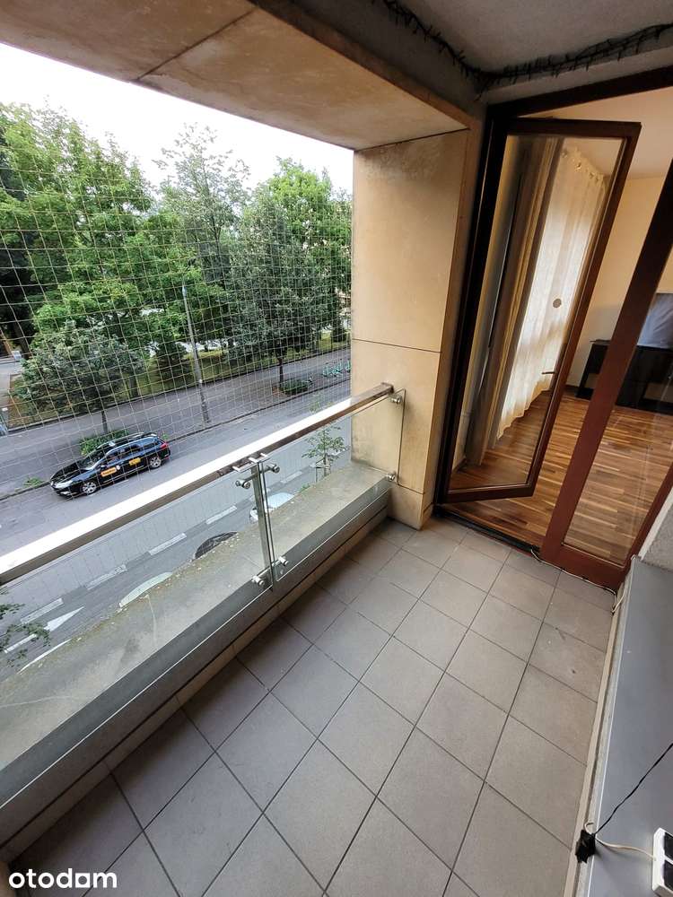 2 pokoje, balkon, blisko Wisły i Krakowskich Błoń, tramwaj, Salwator