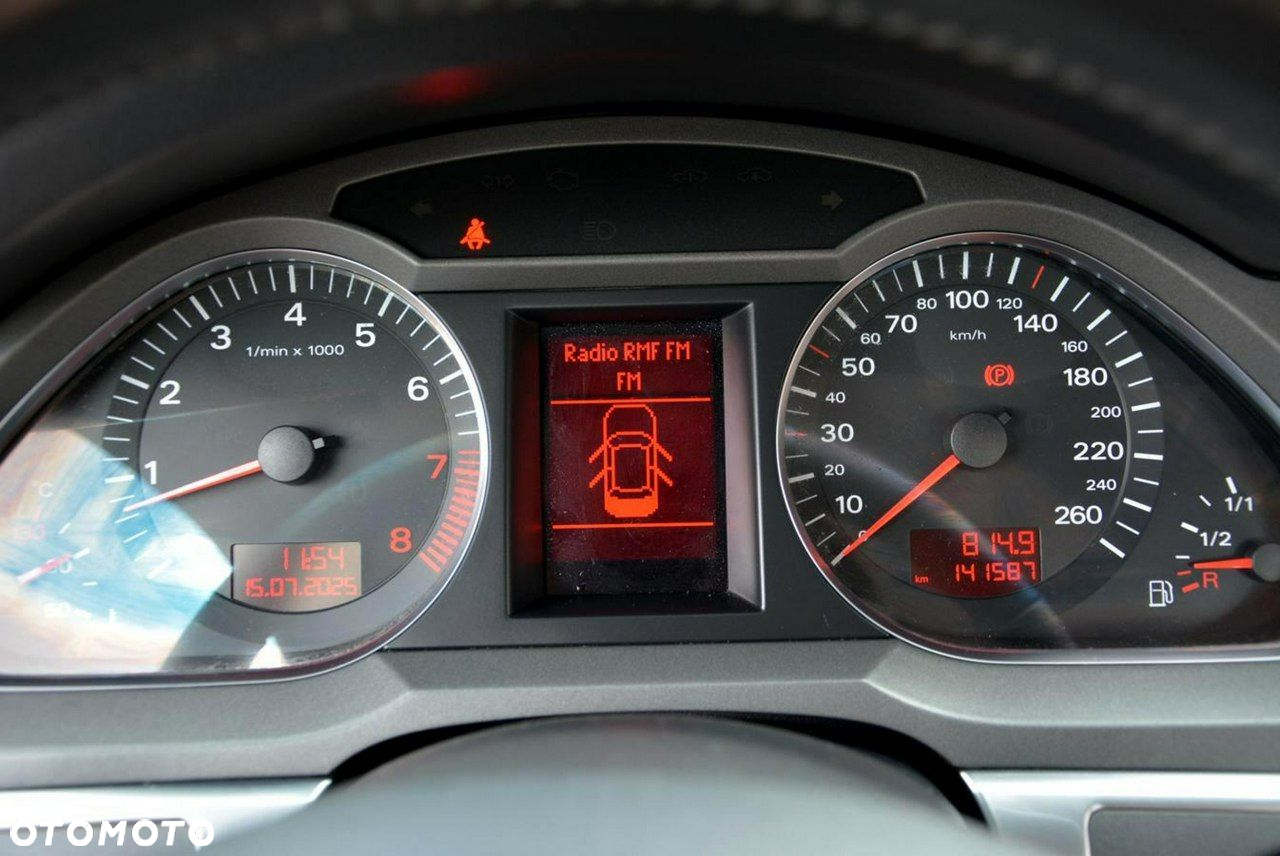 Audi A6 Avant 2.4 - 24