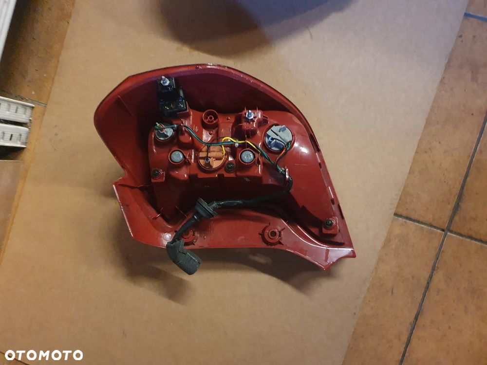 LAMPA TYŁ LEWA PRAWA KIA PICANTO III 3 - 9