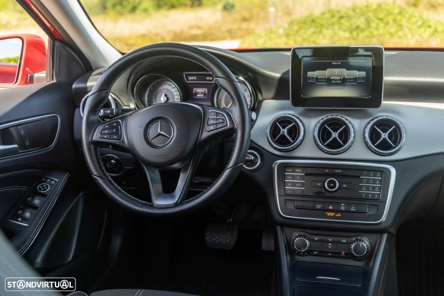Mercedes-Benz GLA 180 d Urban Aut. - 25