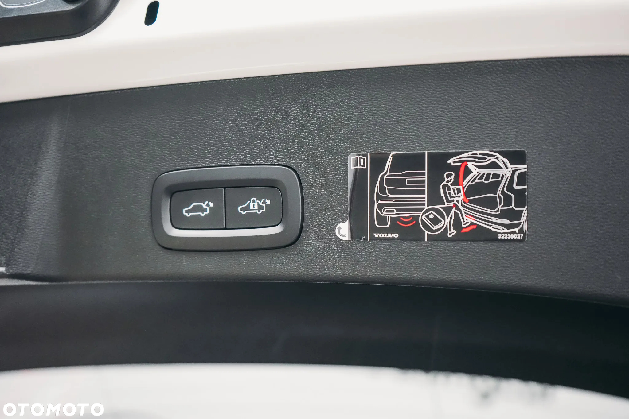 Volvo XC 40 T4 Plug-In Hybrid Inscription - 30