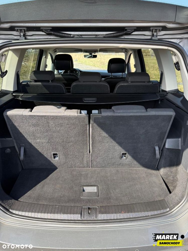 Volkswagen Touran - 7