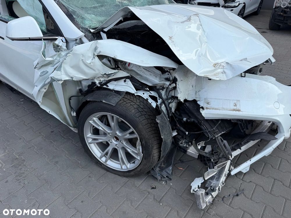 Tesla Model Y RWD - 7