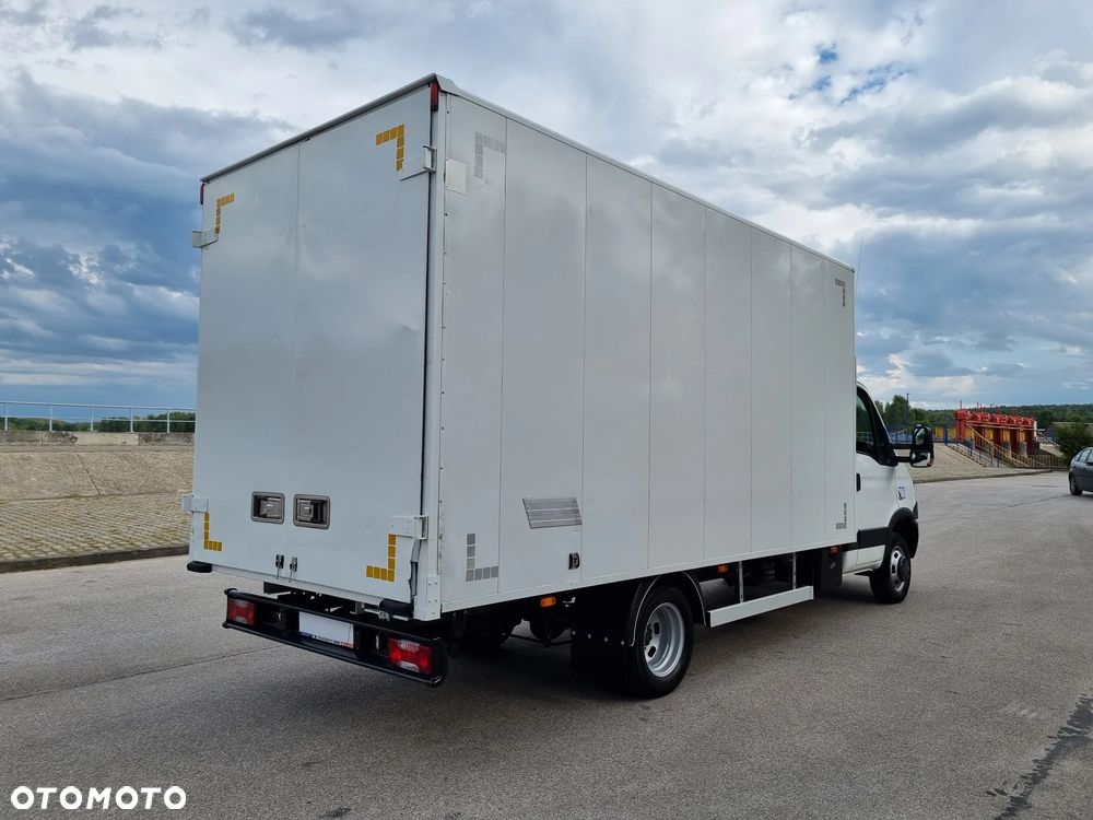 Iveco Daily 35C15 3.0 HPi 150KM 8-Palet Kontener dł 4.57 - 4