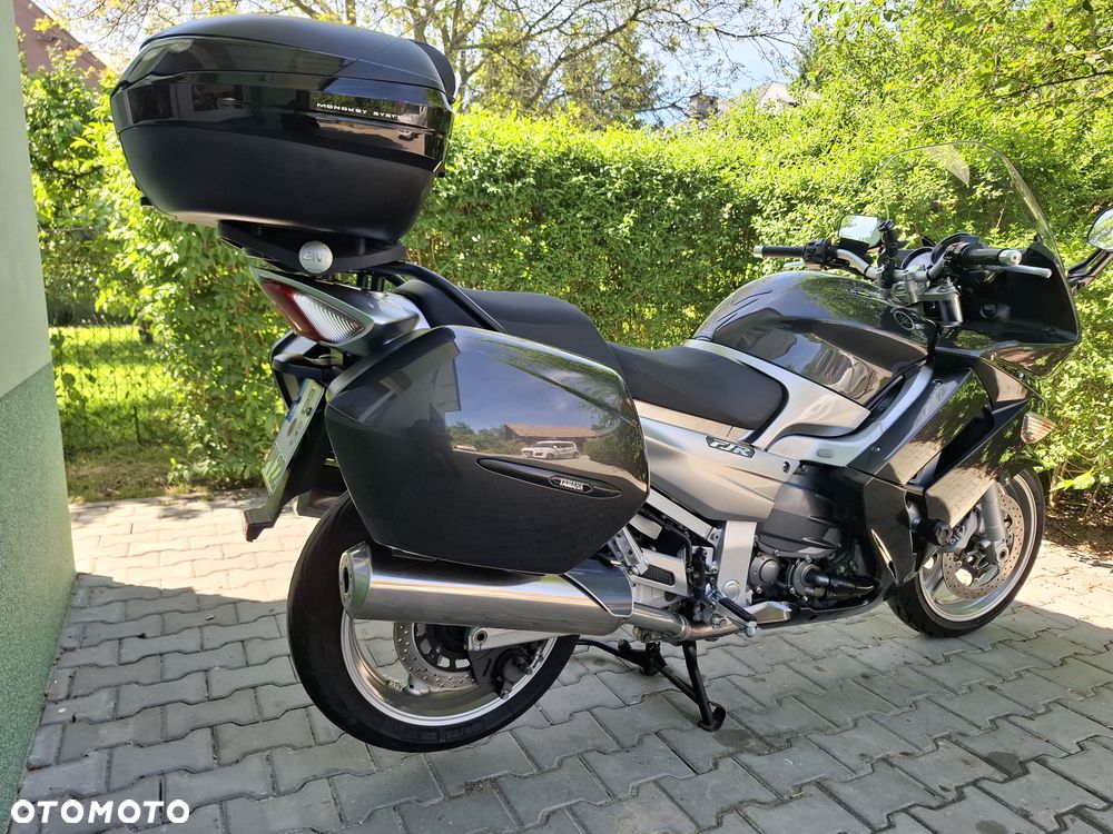Yamaha FJR - 19