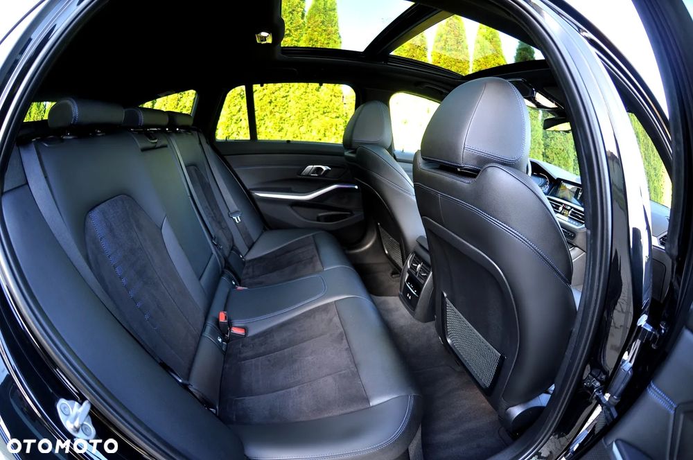 BMW Seria 3 330e xDrive M Sport - 27