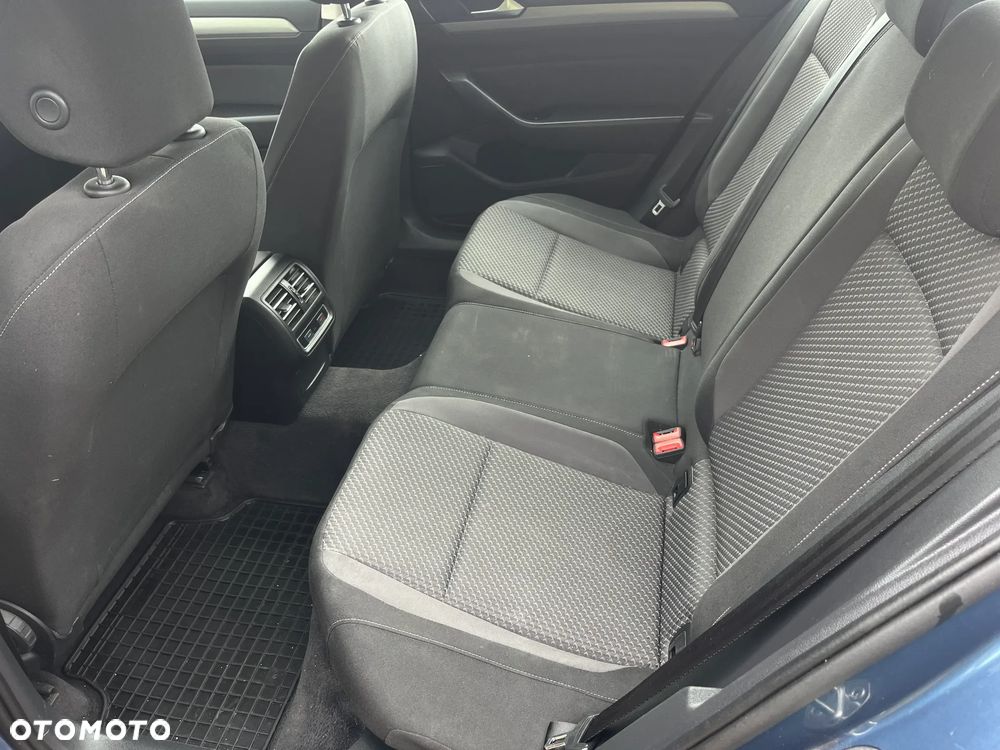 Volkswagen Passat 1.4 TSI BMT Comfortline - 16
