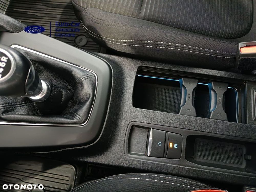Ford Focus 1.0 EcoBoost mHEV Titanium - 24