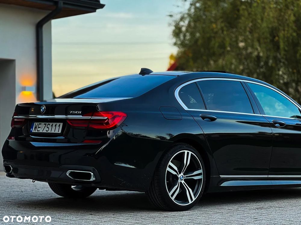 BMW Seria 7 750Li - 16