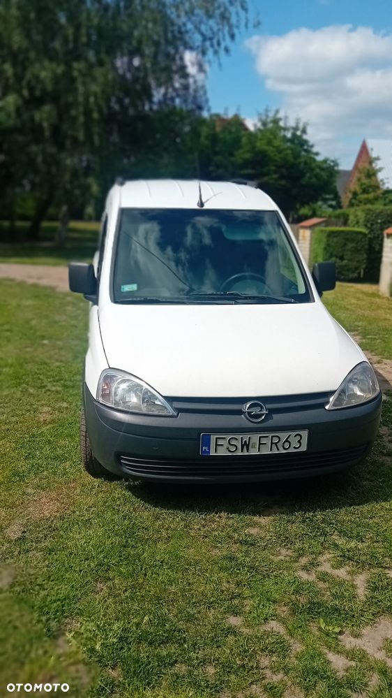 Opel COMBO - 11