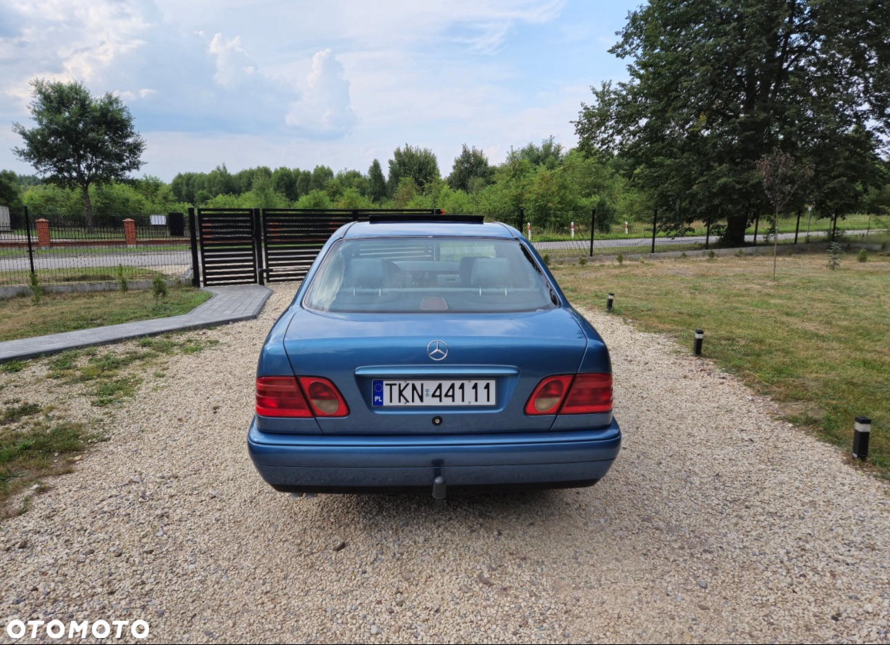 Mercedes-Benz Klasa E - 6