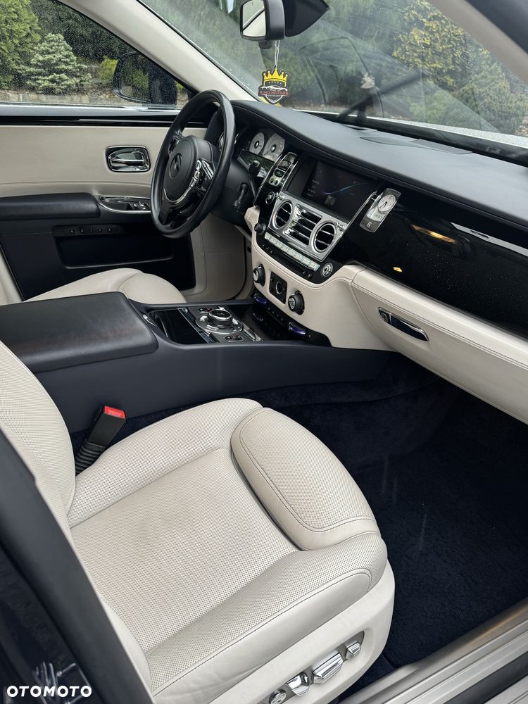 Rolls-Royce Ghost - 5