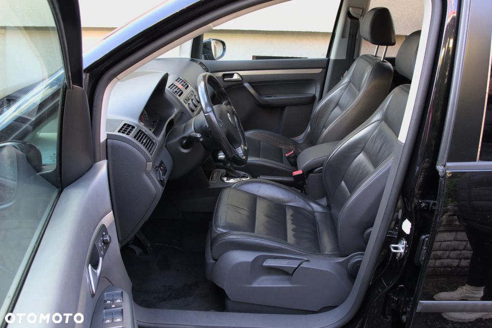 Volkswagen Touran 2.0 TDI DPF Cross DSG - 12